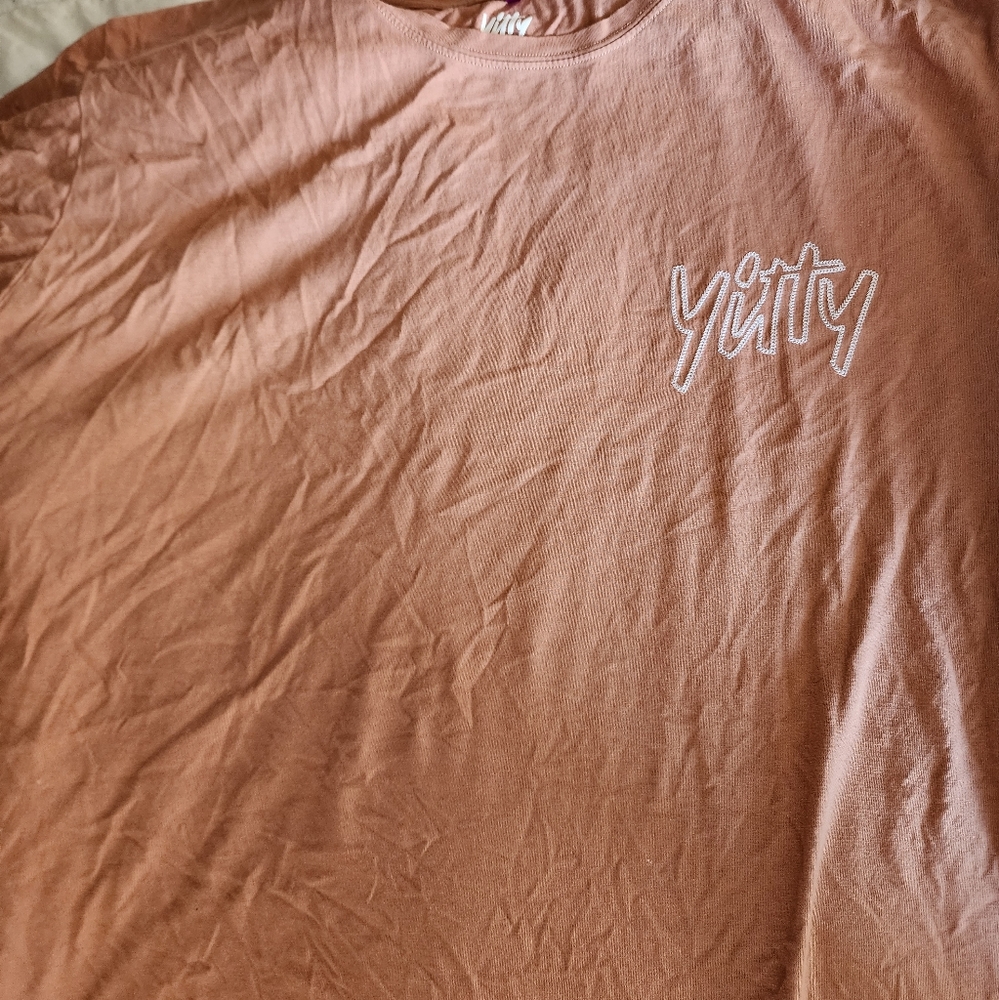 Yitty T shirt
